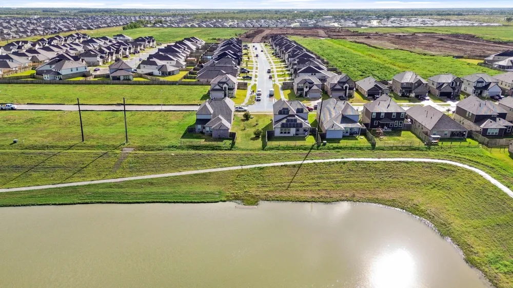 8802 Mallow Rose Way Rosharon, TX 77583