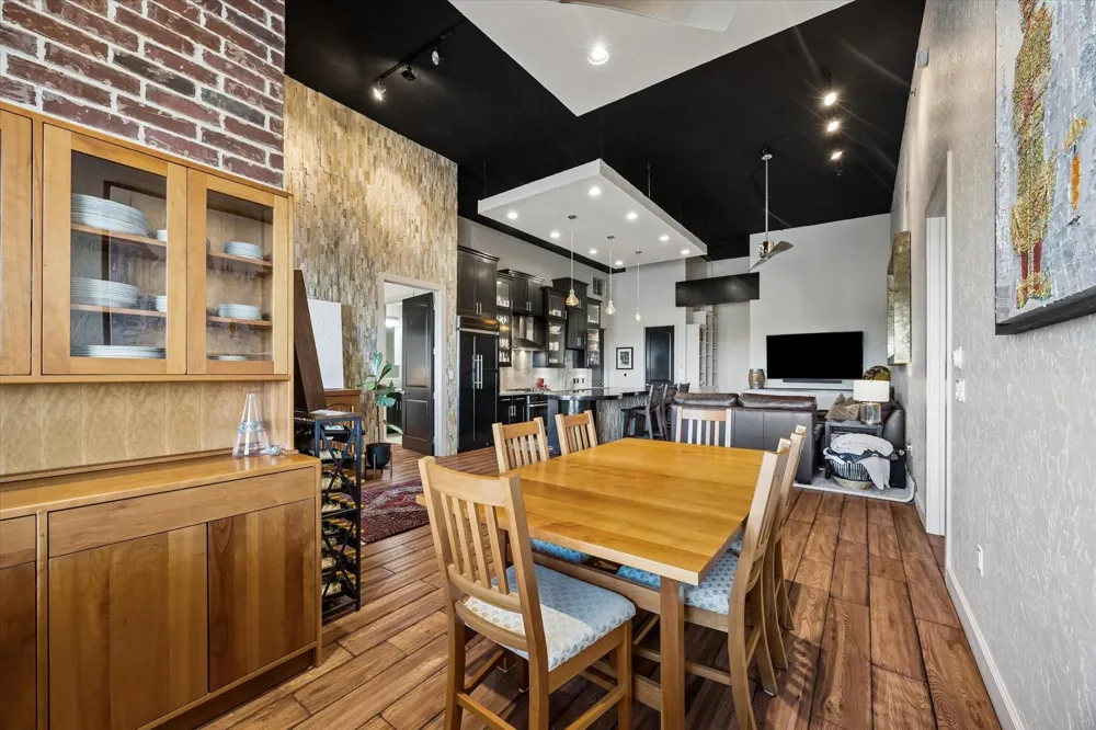 1111 Studewood Street #609 Houston, TX 77008