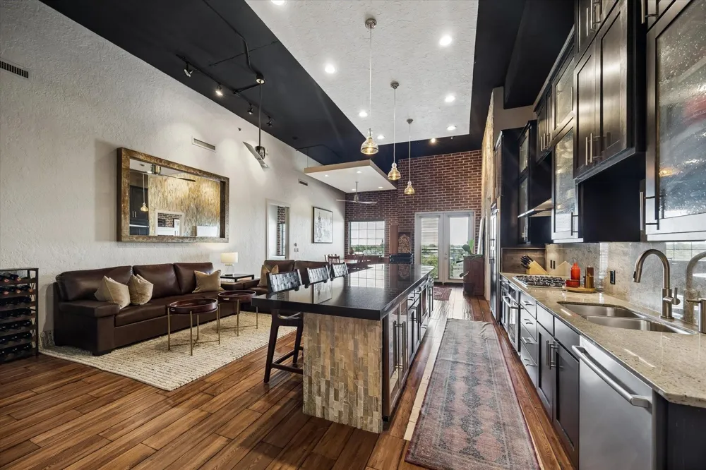 1111 Studewood Street #609 Houston, TX 77008