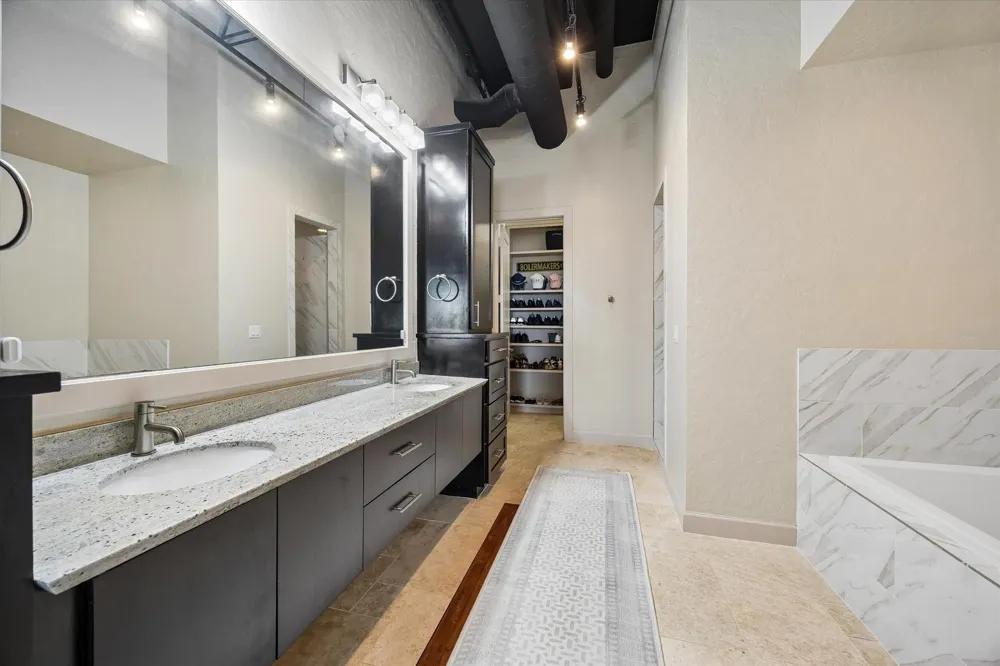 1111 Studewood Street #609 Houston, TX 77008