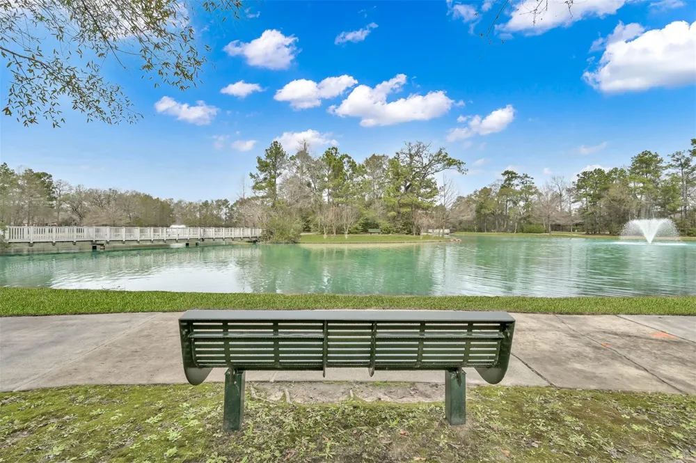 26 Greenwich Place Conroe, TX 77384