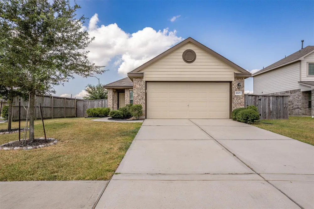 8603 River Crest Drive Baytown, TX 77521