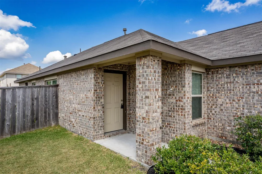8603 River Crest Drive Baytown, TX 77521