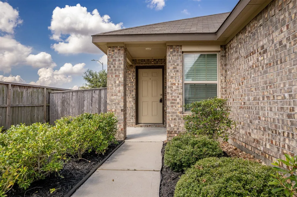 8603 River Crest Drive Baytown, TX 77521