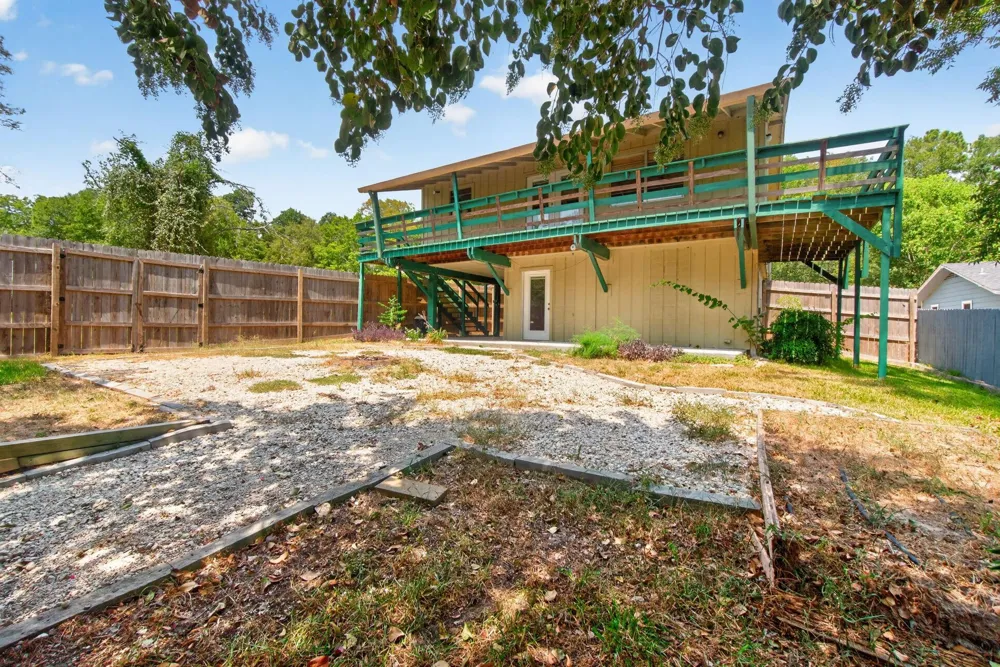 190 White Oak Circle Point Blank, TX 77364