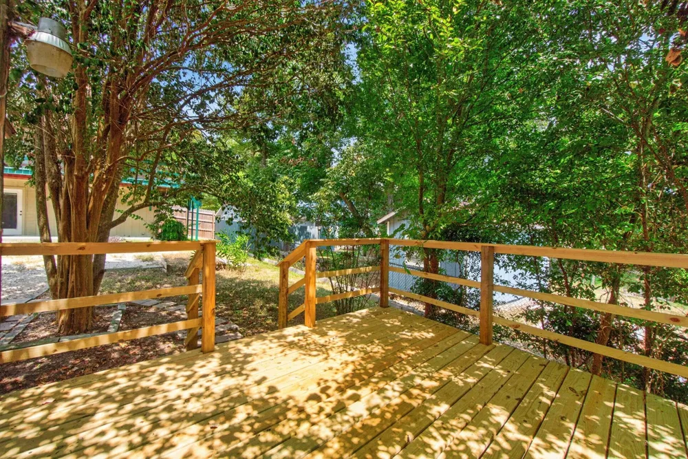 190 White Oak Circle Point Blank, TX 77364