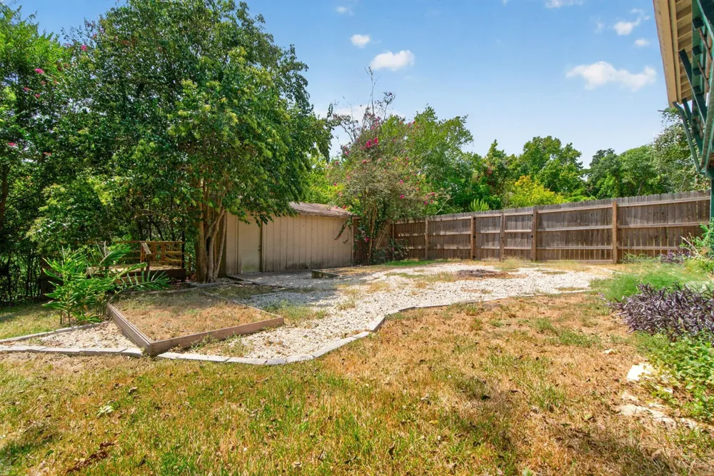 190 White Oak Circle Point Blank, TX 77364