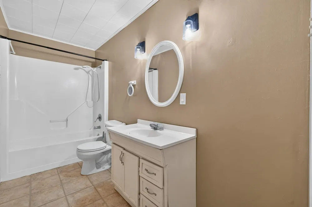 190 White Oak Circle Point Blank, TX 77364