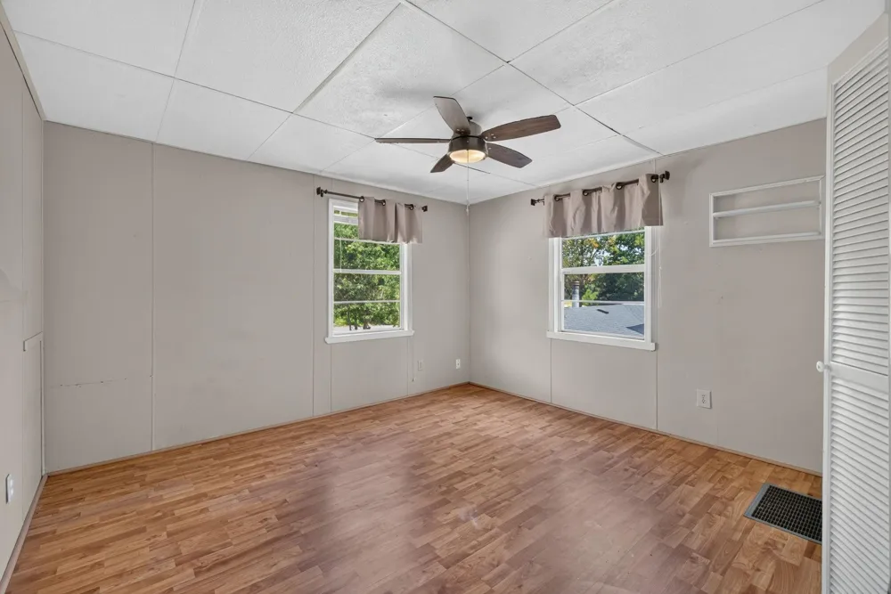 190 White Oak Circle Point Blank, TX 77364