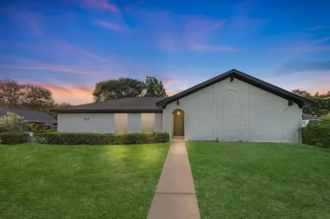 213 Westview Drive