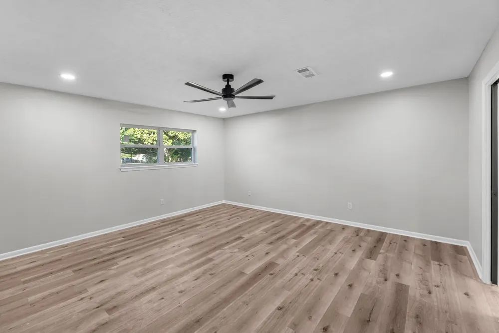213 Westview Drive Sealy, TX 77474
