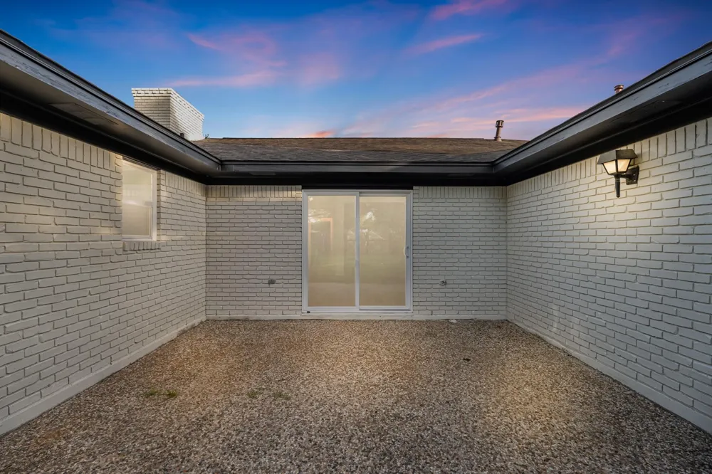 213 Westview Drive Sealy, TX 77474