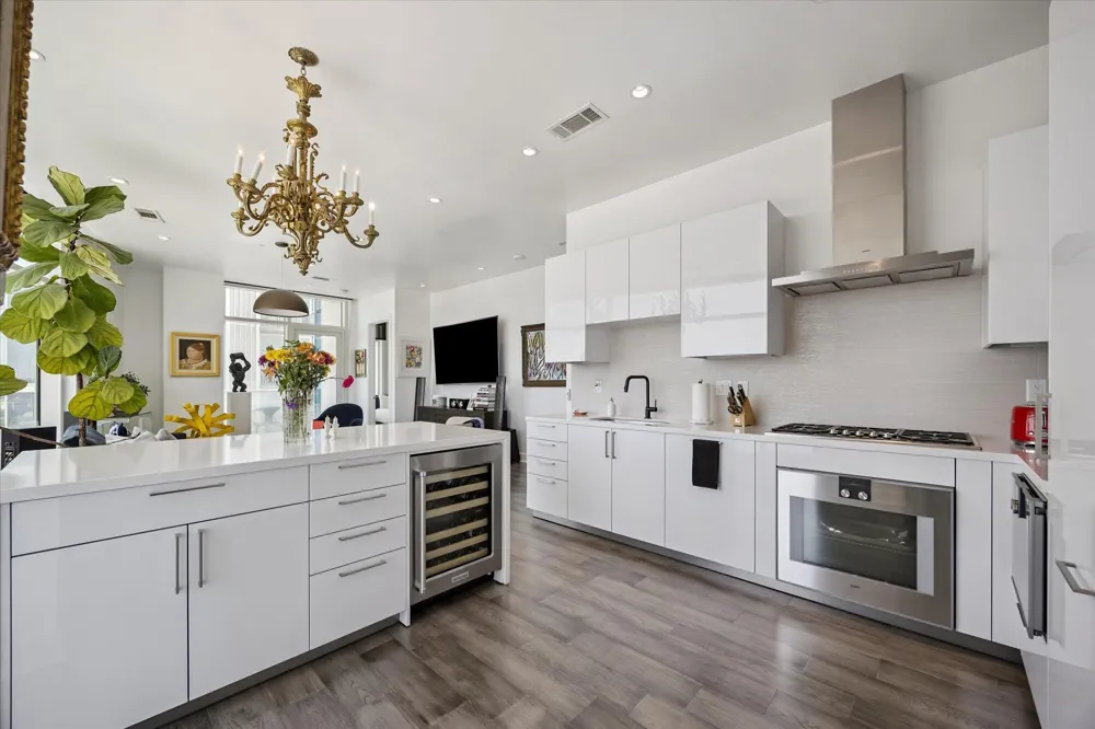 4521 San Felipe #1503 Houston, TX 77027