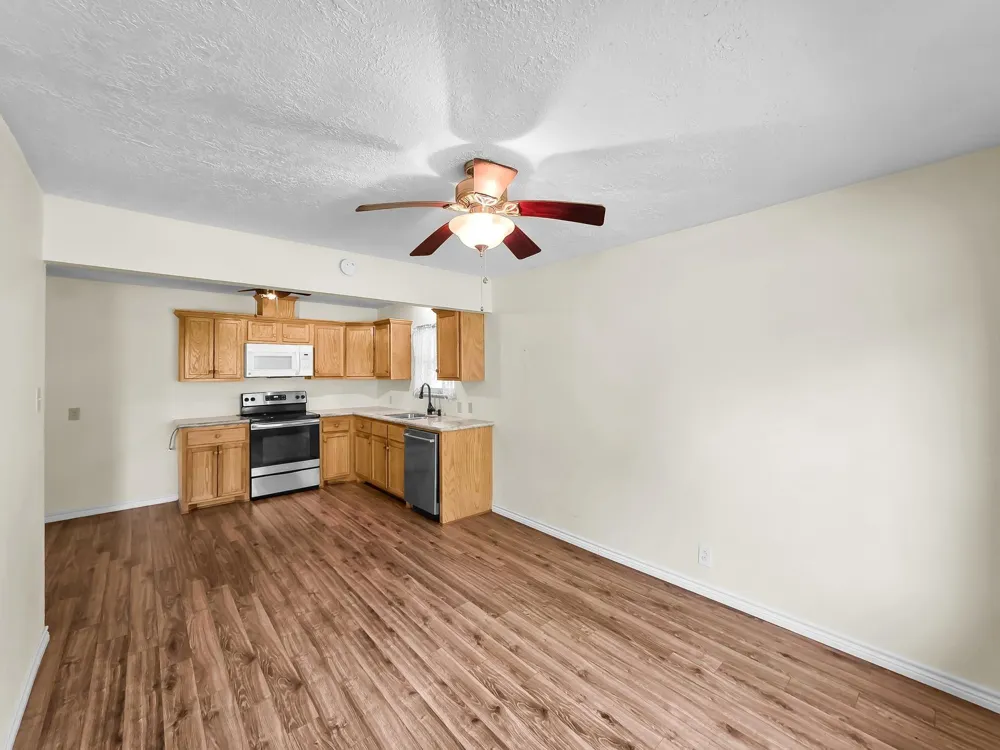 1438 W Palm Drive Winnie, TX 77665