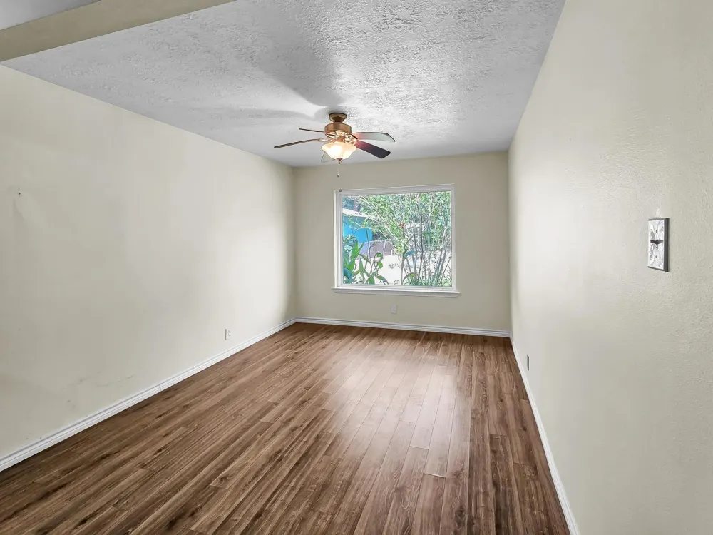1438 W Palm Drive Winnie, TX 77665