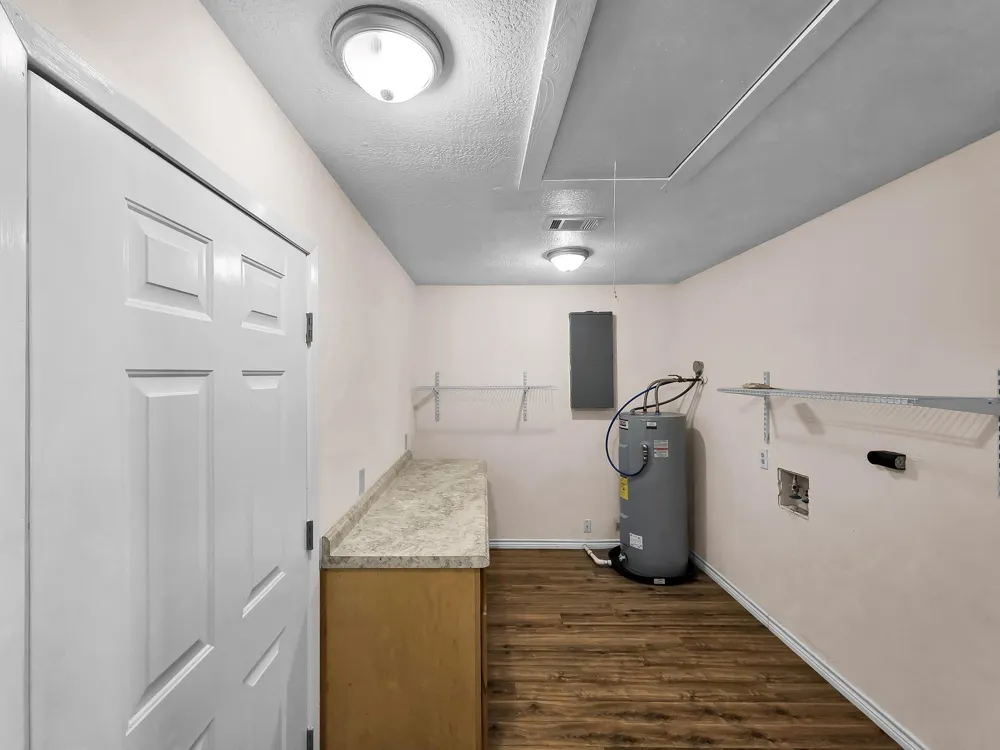 1438 W Palm Drive Winnie, TX 77665