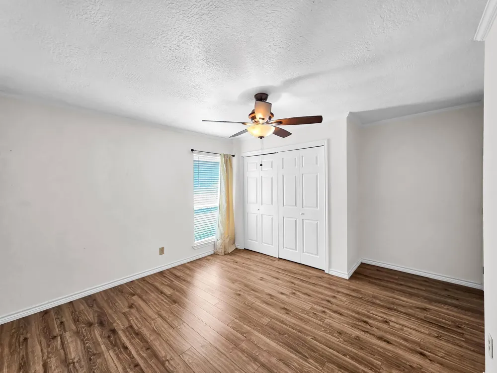 1438 W Palm Drive Winnie, TX 77665
