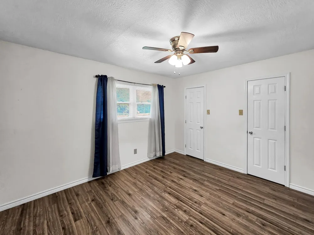 1438 W Palm Drive Winnie, TX 77665