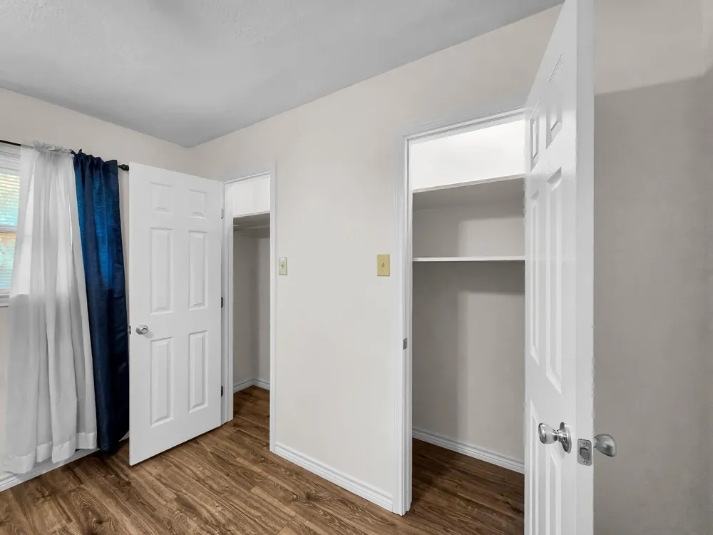 1438 W Palm Drive Winnie, TX 77665