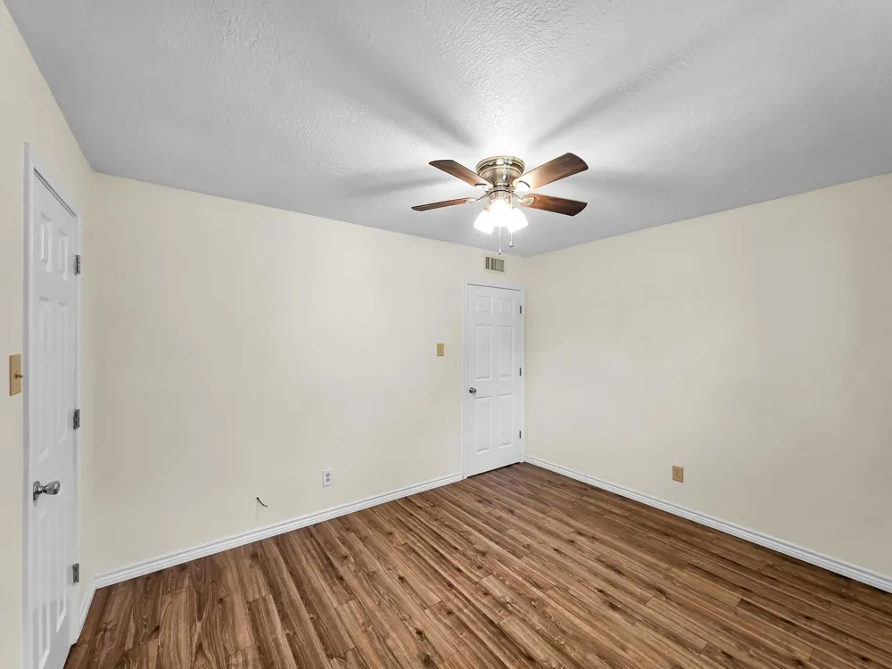 1438 W Palm Drive Winnie, TX 77665