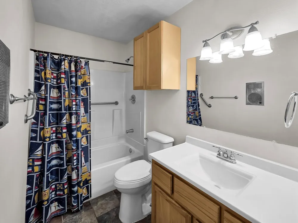 1438 W Palm Drive Winnie, TX 77665