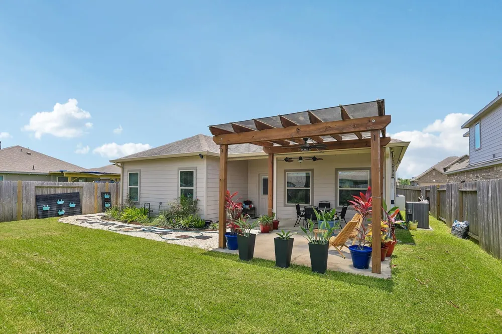 8806 Explorer Drive Texas City, TX 77591