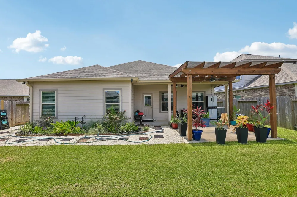 8806 Explorer Drive Texas City, TX 77591