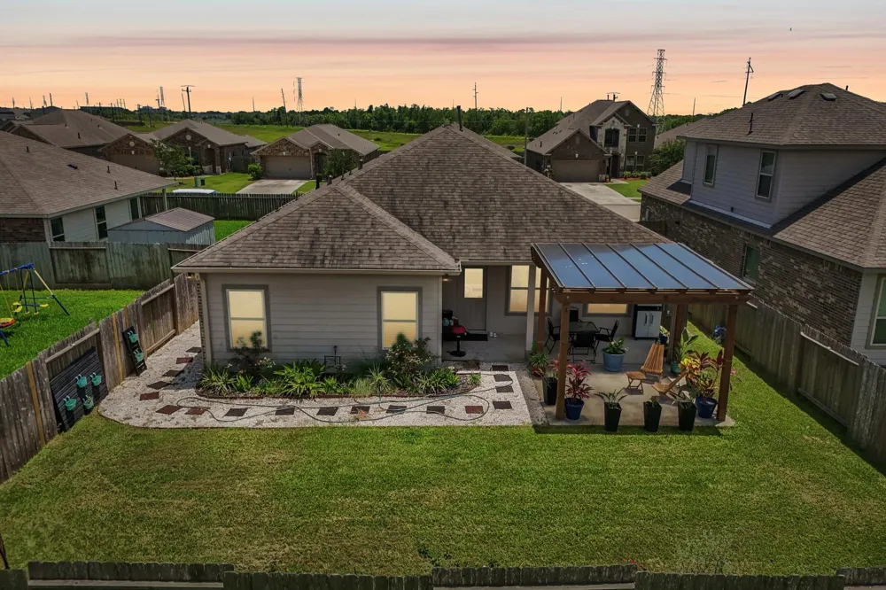 8806 Explorer Drive Texas City, TX 77591