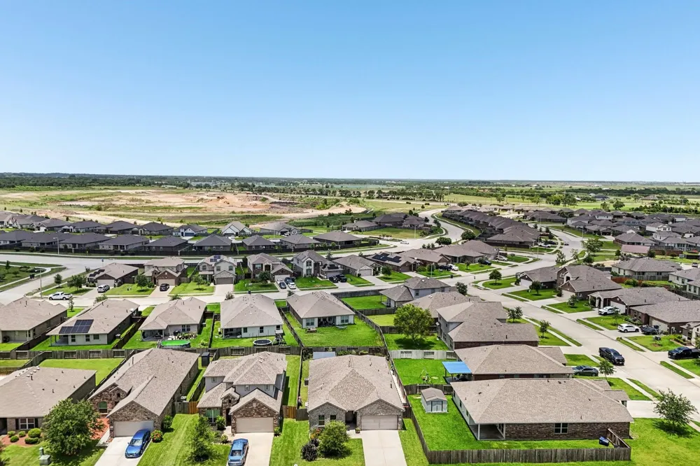 8806 Explorer Drive Texas City, TX 77591