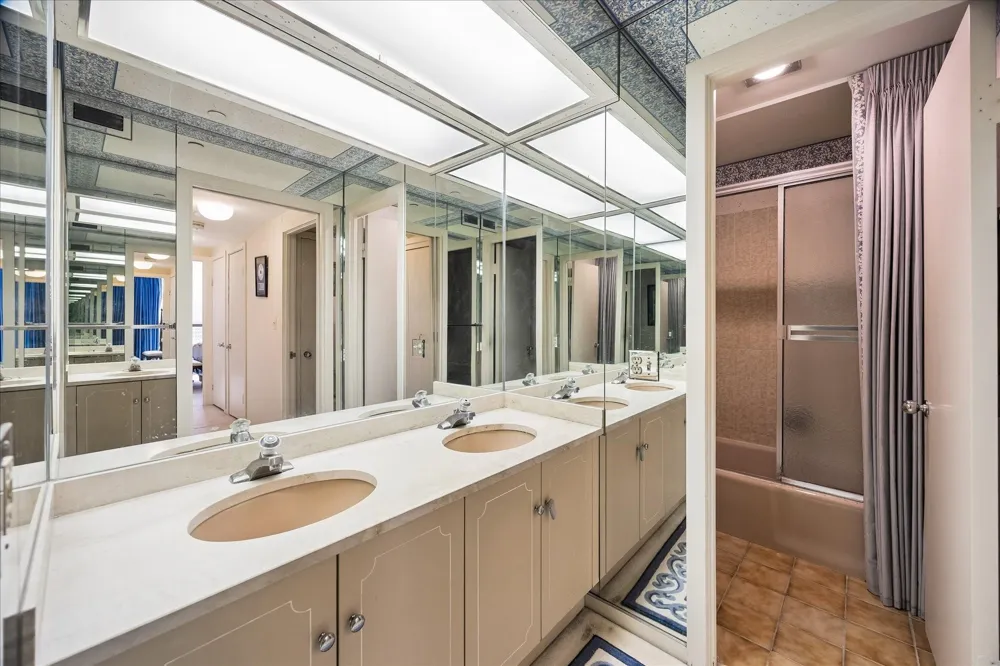 5110 San Felipe Street W #111W Houston, TX 77056