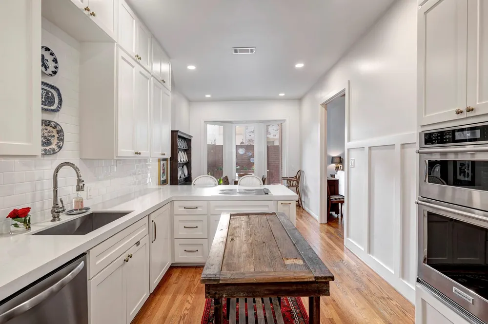 4904 Yoakum Boulevard Houston, TX 77006