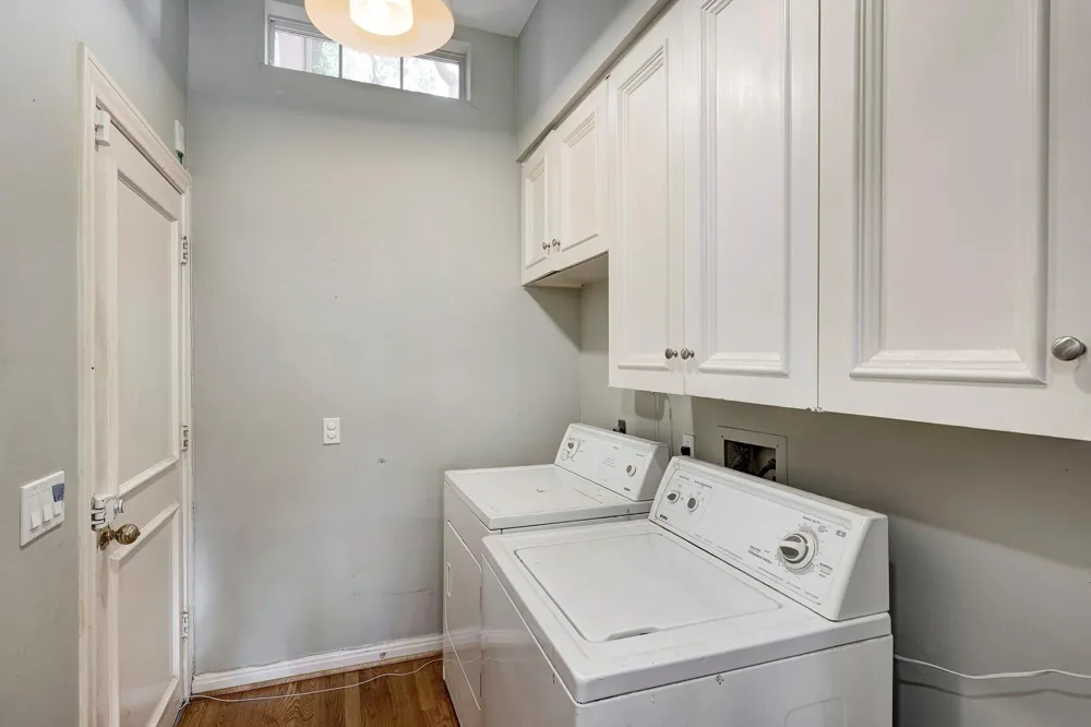 4904 Yoakum Boulevard Houston, TX 77006