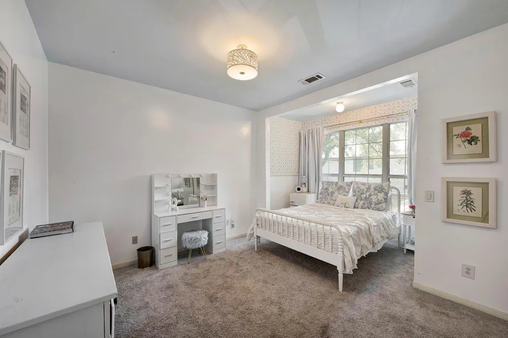 4904 Yoakum Boulevard Houston, TX 77006