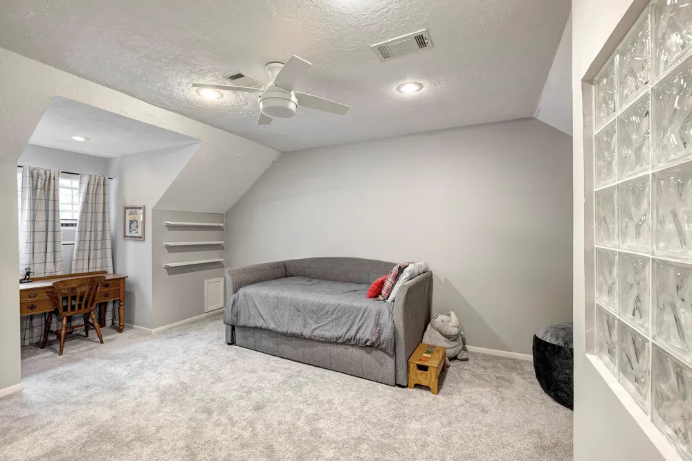 4904 Yoakum Boulevard Houston, TX 77006