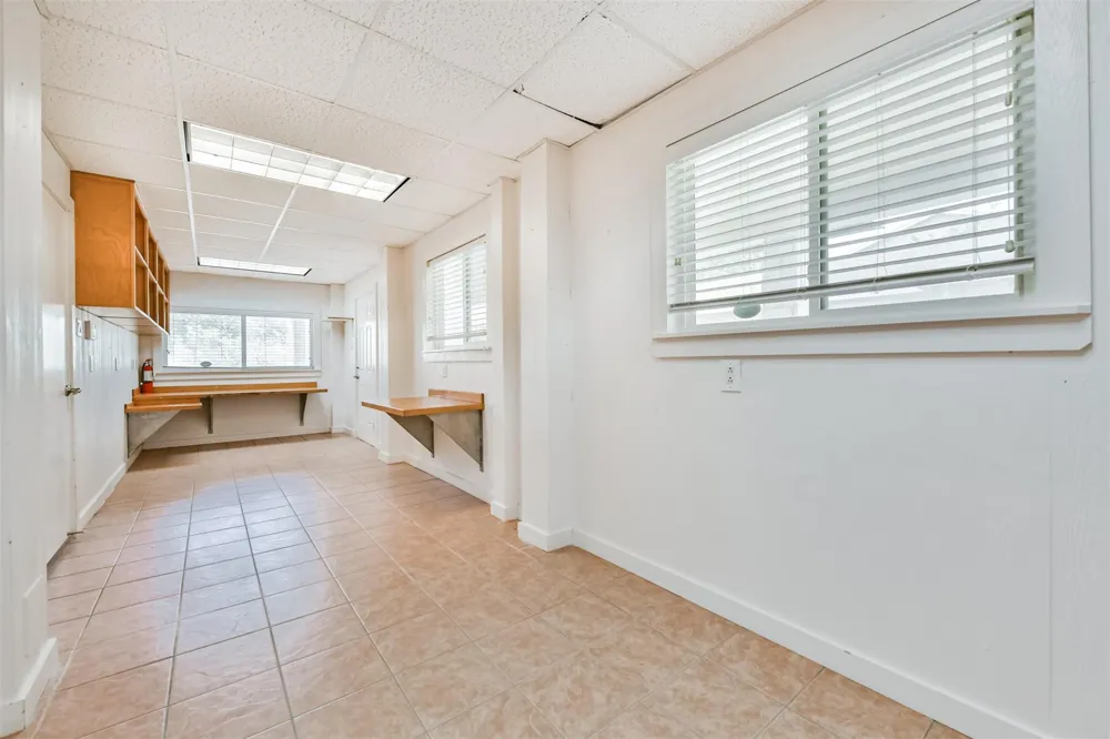 5723 Stewart Avenue Galveston, TX 77551