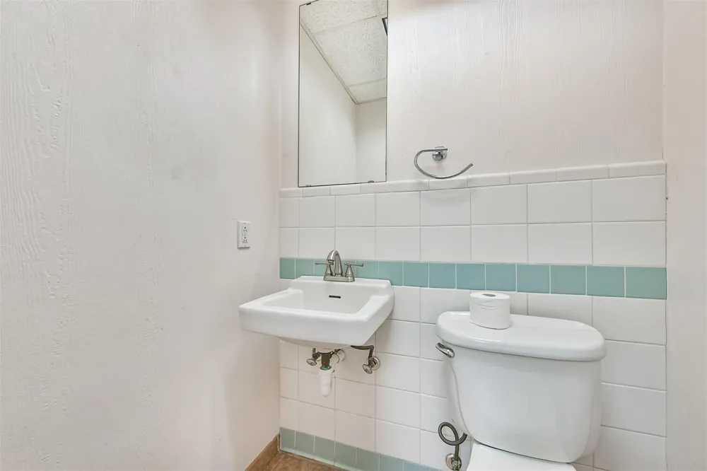 5723 Stewart Avenue Galveston, TX 77551