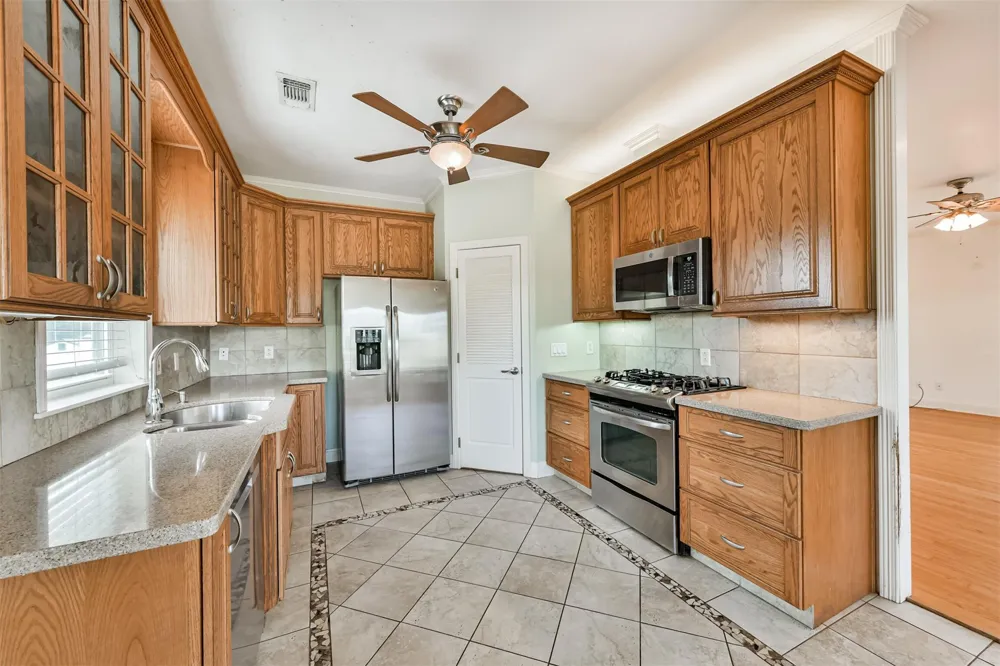 5723 Stewart Avenue Galveston, TX 77551