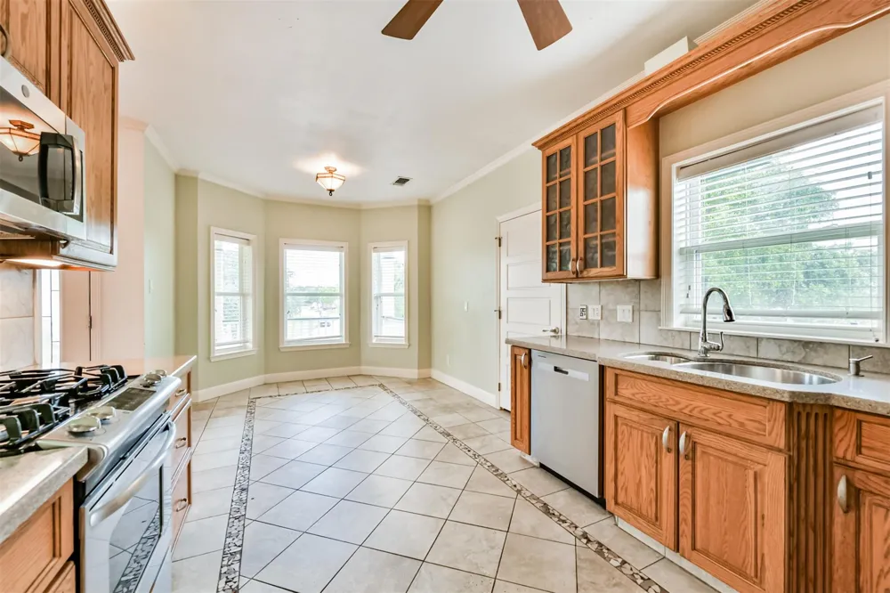 5723 Stewart Avenue Galveston, TX 77551