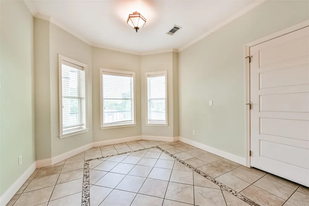 5723 Stewart Avenue Galveston, TX 77551
