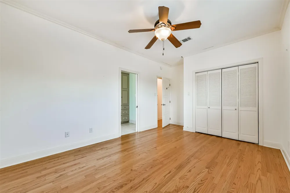 5723 Stewart Avenue Galveston, TX 77551