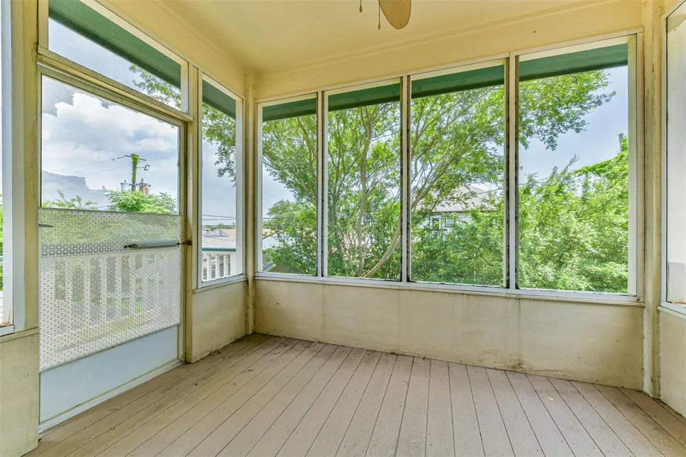 5723 Stewart Avenue Galveston, TX 77551