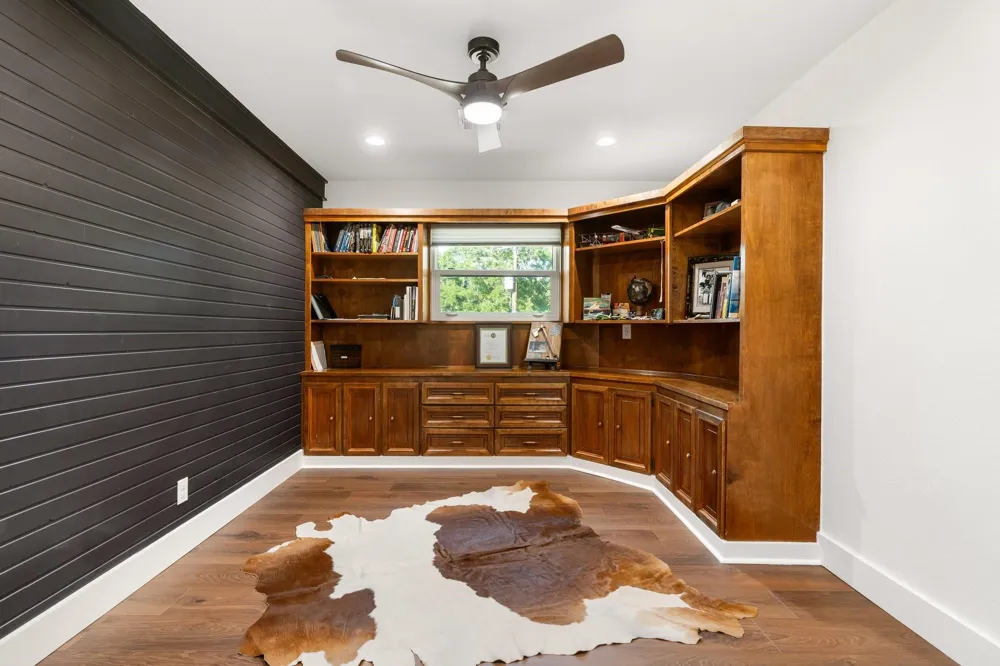 2355 Jackson League Circle Brenham, TX 77833