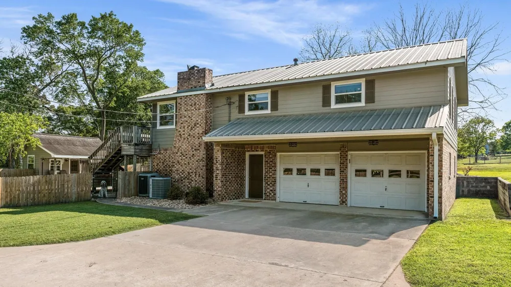 2355 Jackson League Circle Brenham, TX 77833