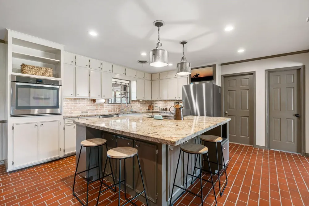 2355 Jackson League Circle Brenham, TX 77833