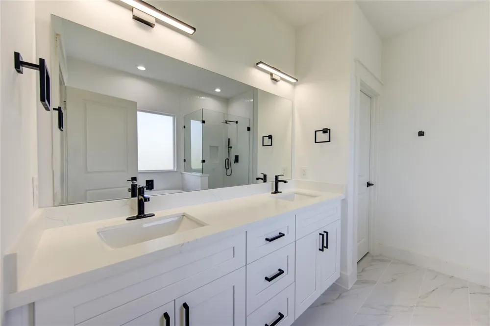 933 E 40 1/2 St Street Houston, TX 77022