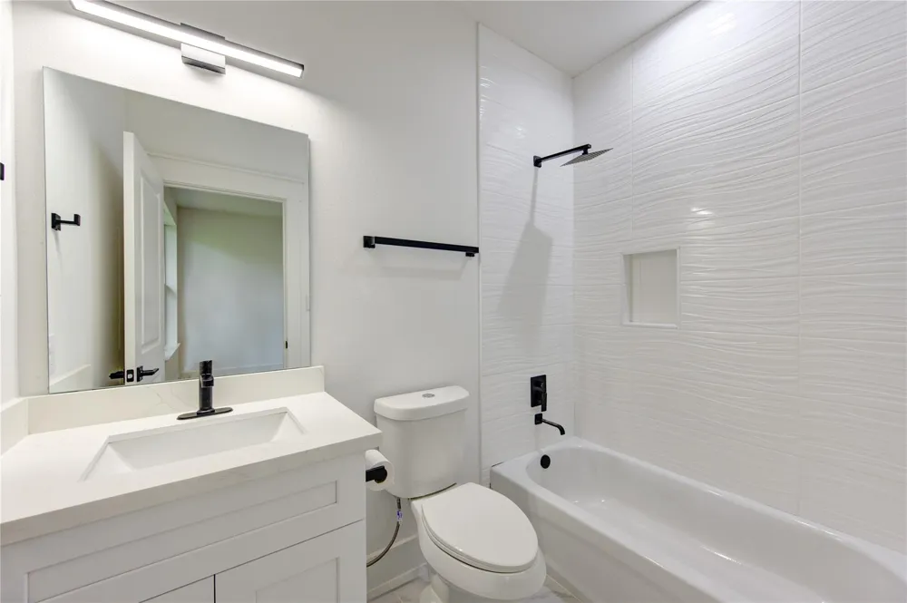 933 E 40 1/2 St Street Houston, TX 77022
