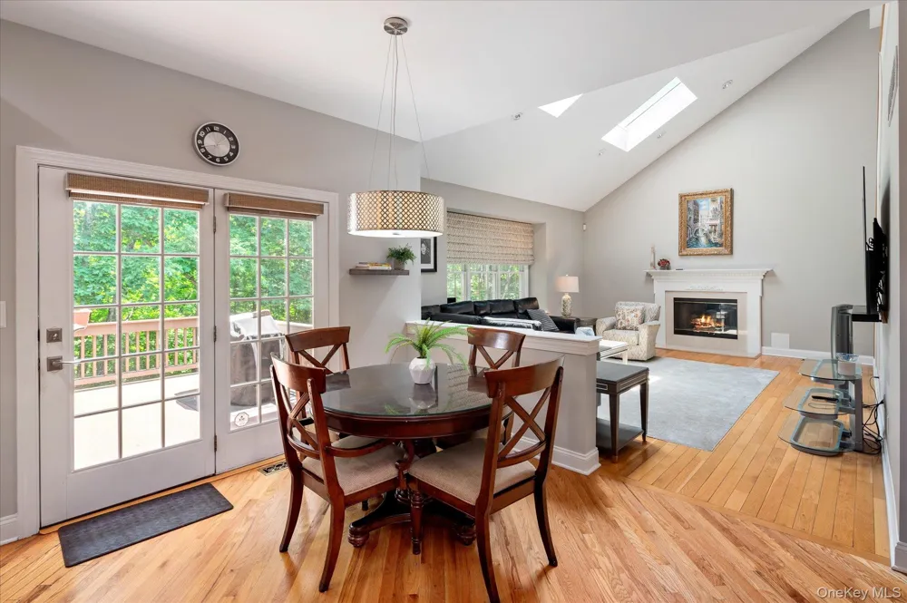 6 Theal Court Somers, NY 10589
