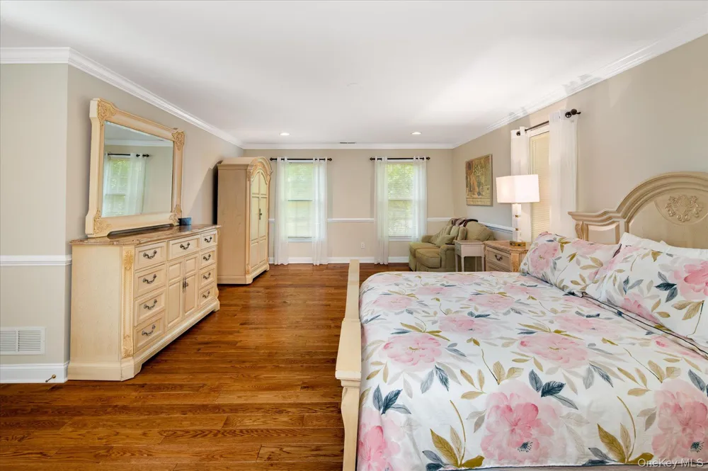 6 Theal Court Somers, NY 10589