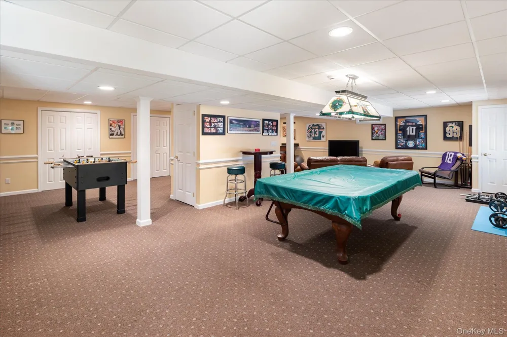 6 Theal Court Somers, NY 10589