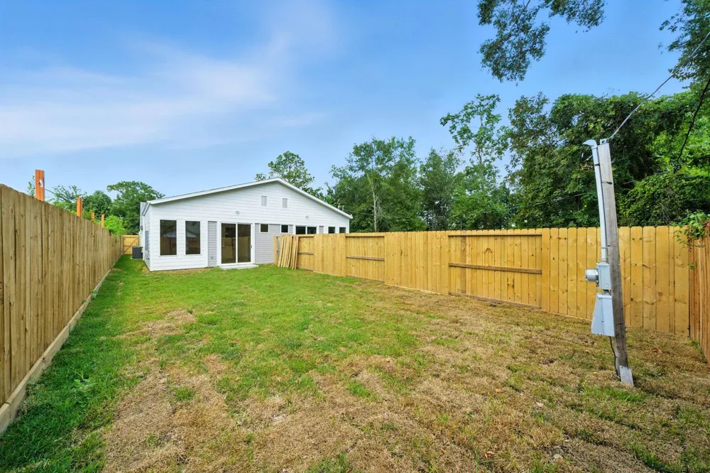 8114 Count Street #B Houston, TX 77028